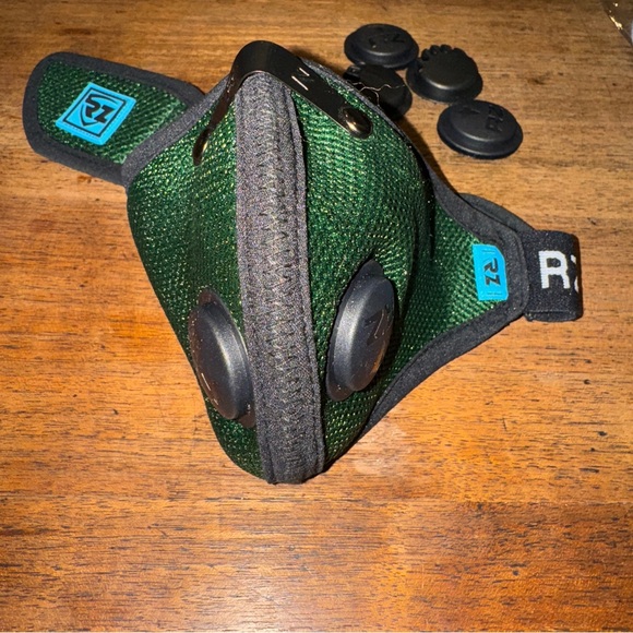 Forest Green RZ Mask Medium - Picture 3 of 10